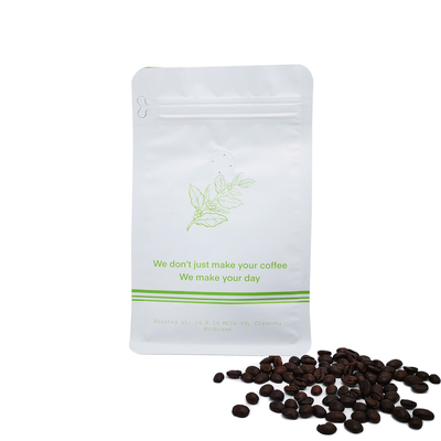 Maßgeschneiderte Druck 340 Gramm 12oz Matte Weiß Flach Boden Kaffeebeutel mit Ventil Front Riss Off Ziplock